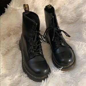 Dr. Martens 1460 women’s 8 eye black